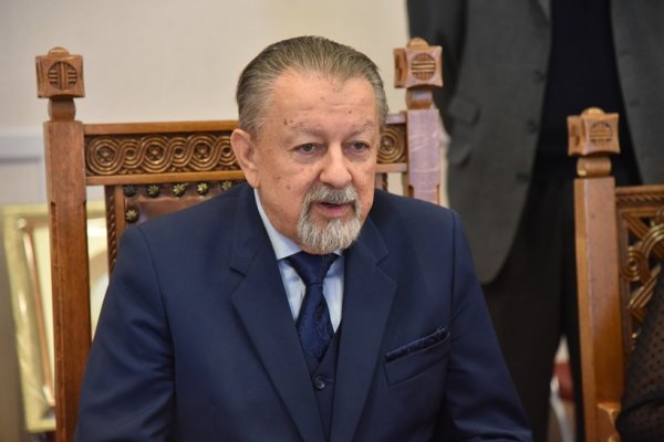 4d8cf1a4912f7855813a01b5ba03dc4b